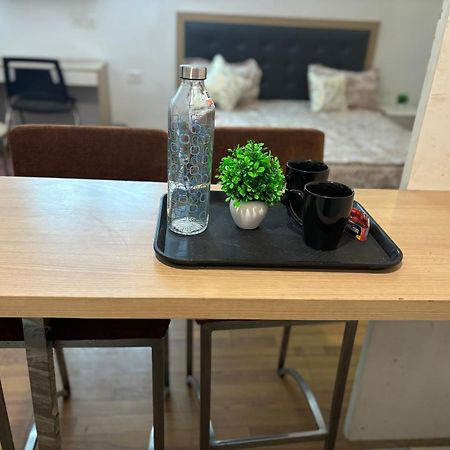 Guti Buti Homes Noida Eksteriør bilde